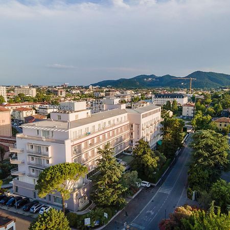 Hotel Terme Helvetia Abano Terme Esterno foto