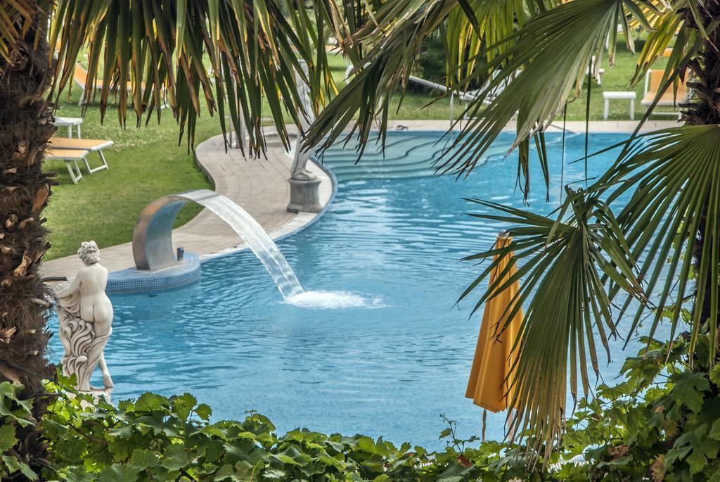 Hotel Terme Helvetia Abano Terme Esterno foto