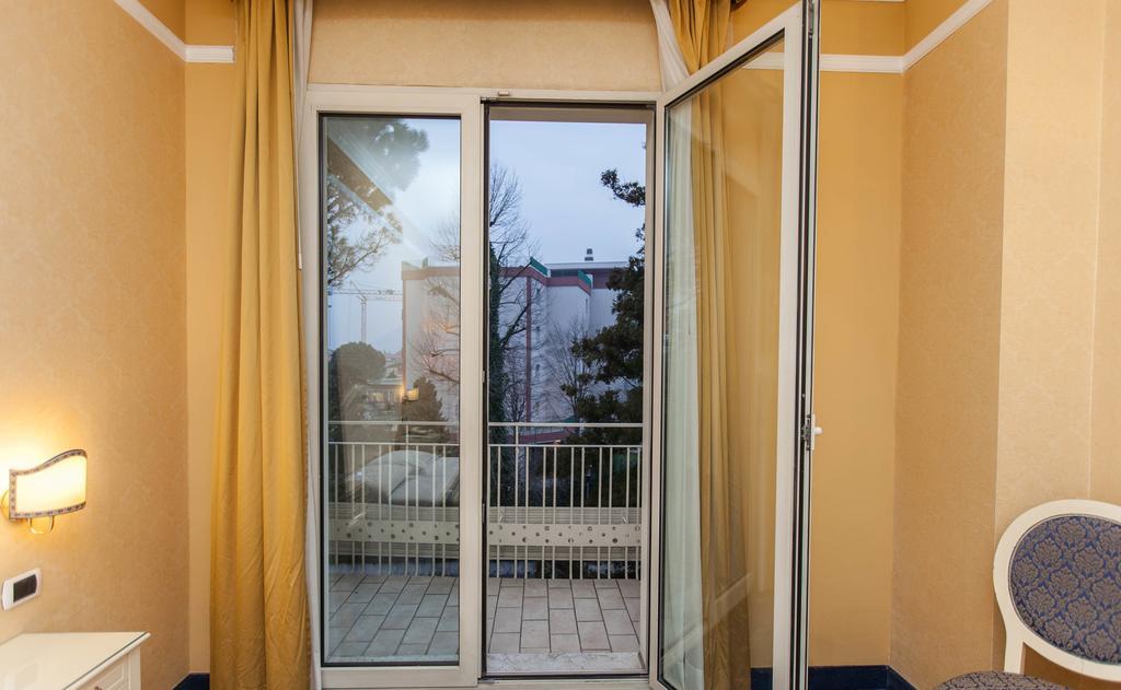 Hotel Terme Helvetia Abano Terme Esterno foto