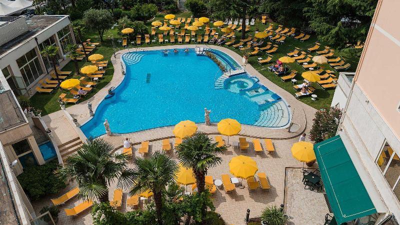 Hotel Terme Helvetia Abano Terme Esterno foto
