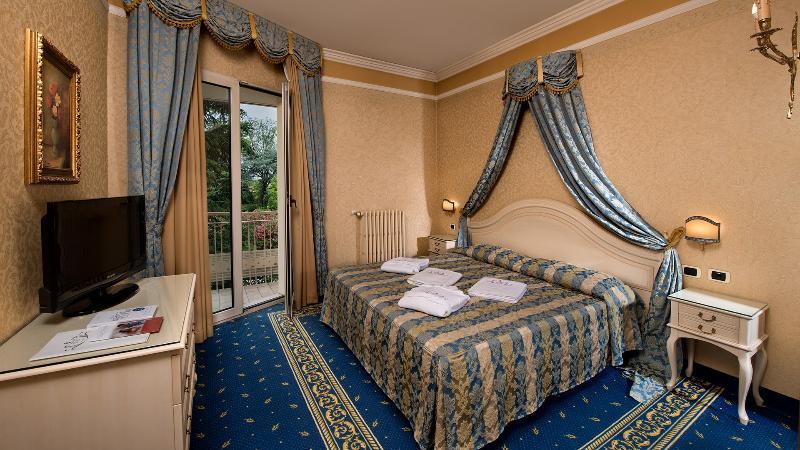 Hotel Terme Helvetia Abano Terme Esterno foto